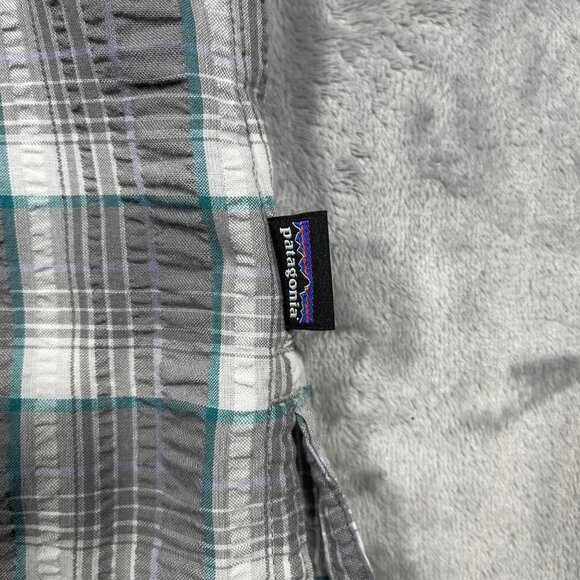 Patagonia Plaid Seersucker Short‎ Sleeve Button Mens XL Shirt Gray White Teal - Picture 2 of 6